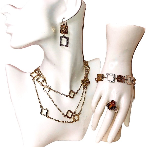 HAMMERED Two Tone Square Earrings and Bracelet Set - Picture 14 of 14